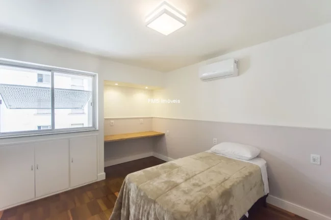 Imagem Apartamento com 1 suíte e 1 vaga no Itaim Bibi.