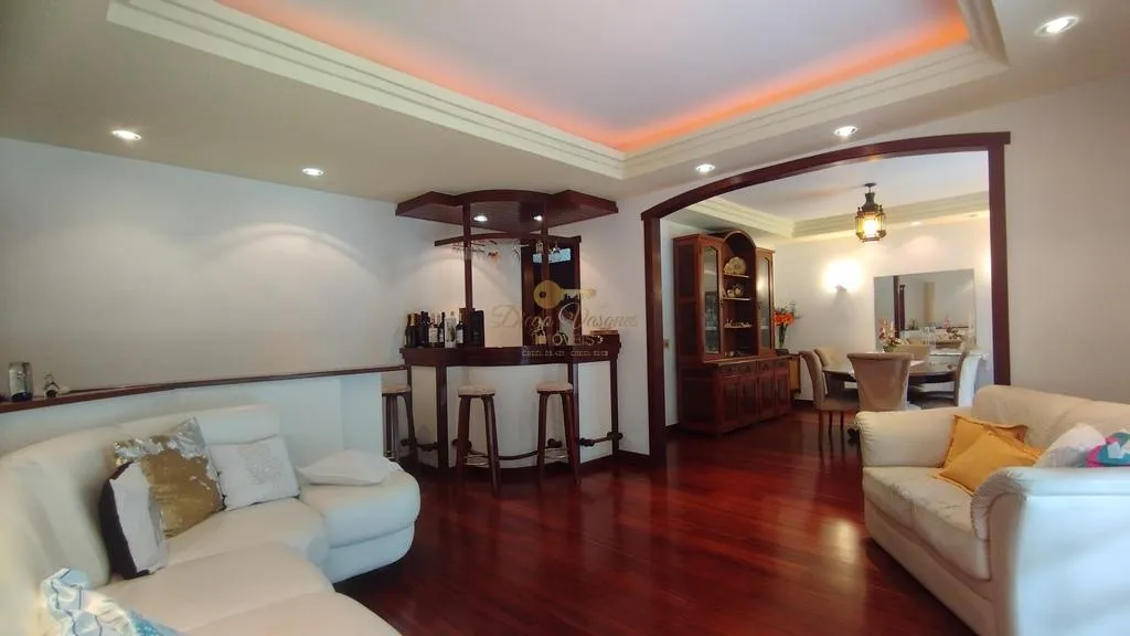 Imagem Casa para Venda em Teresópolis / RJ no bairro Golfe