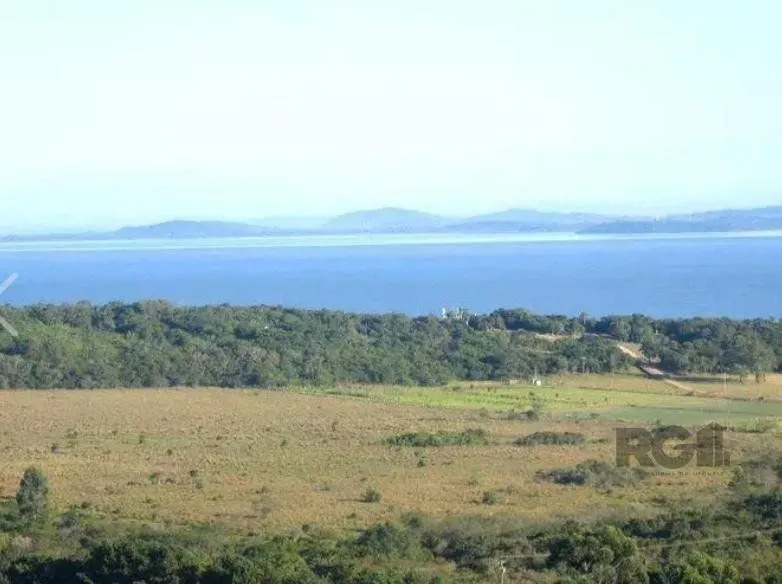 Imagem Vendo um Lindo Sítio de 22ha em Itapuã com Infraestrutura há 3 km do Parque Estadual de Itapuã
