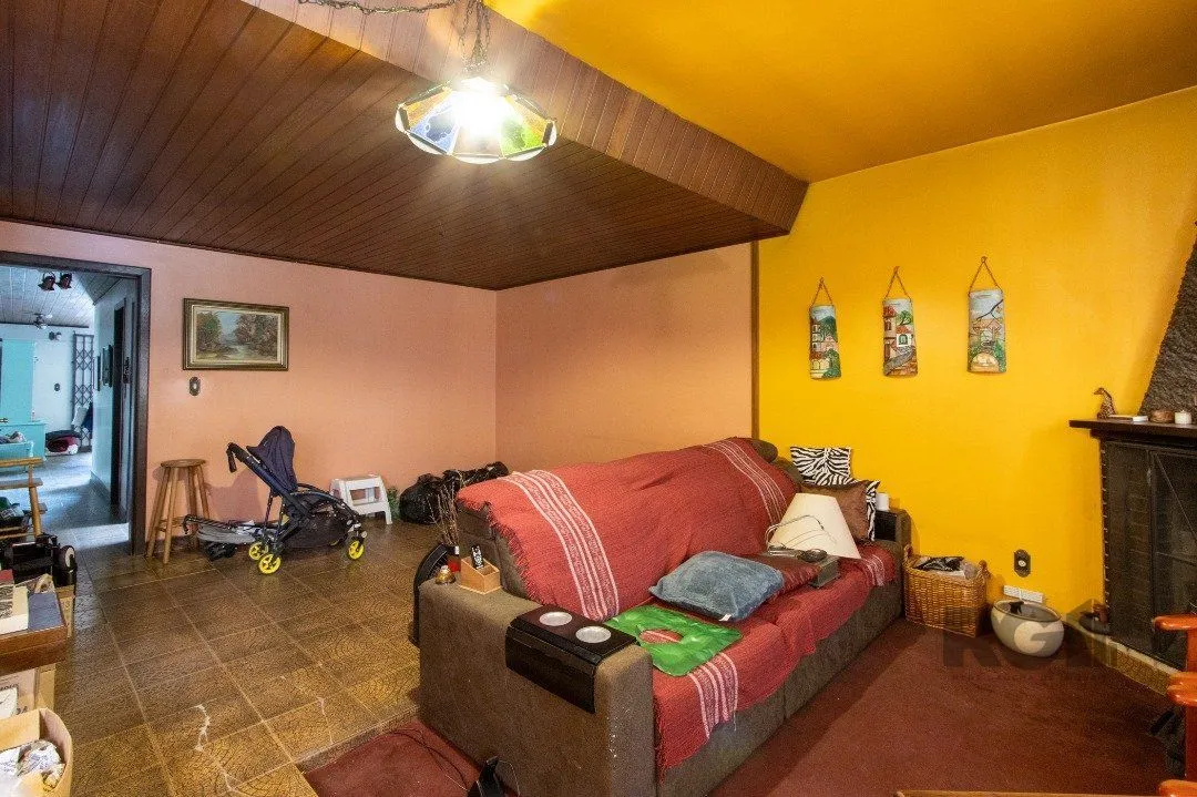 Imagem Casa para Venda - 500m², 4 dormitórios, sendo 1 suites, 4 vagas - Coronel Aparício Borges