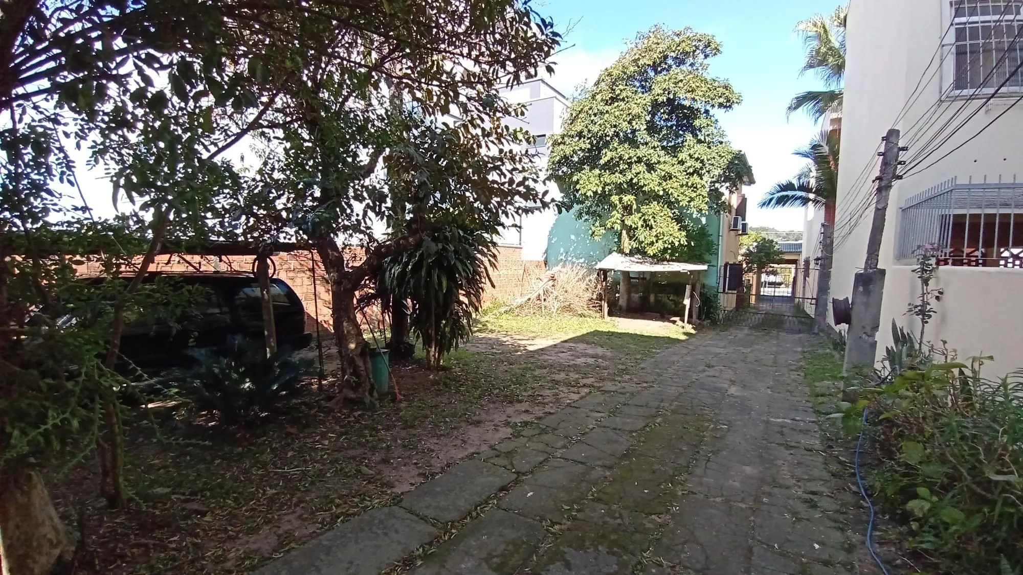Imagem Terreno com 750m² na Av. Otto Niemeyer, bairro Camaquã