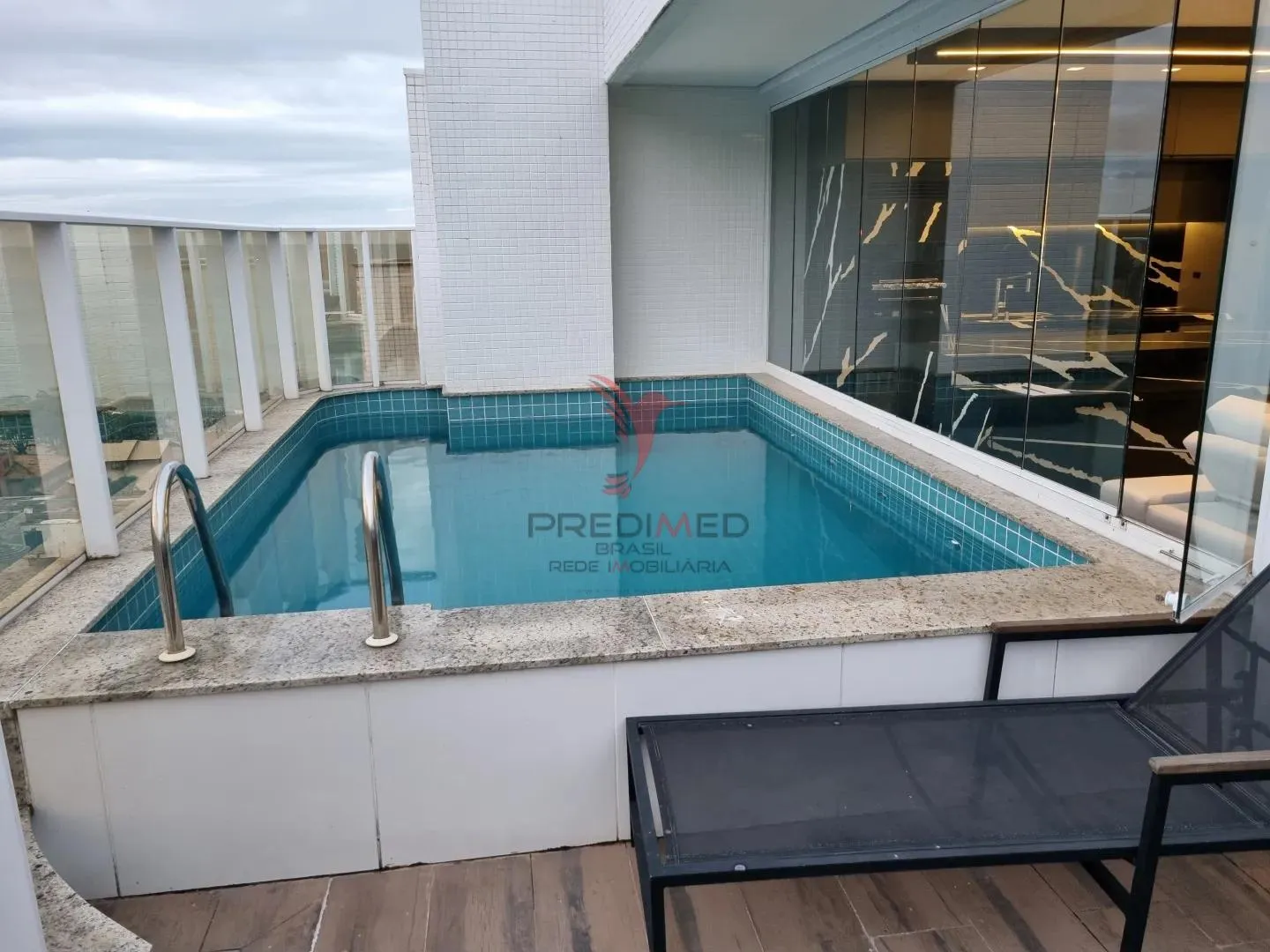 Imagem Exclusividade e Alto Padrão: Cobertura Duplex Atmos Beach em Cabeçudas