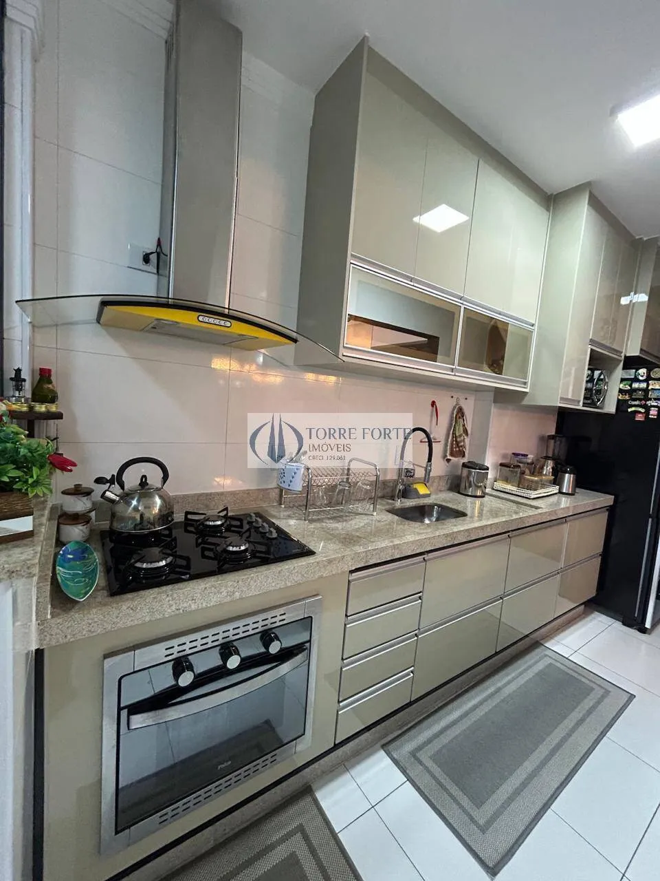 Foto do imóvel Lindo Apartamento com 2 dormitorios 2 suites 2 vagas no Boqueirão PG. em Rua Jaú