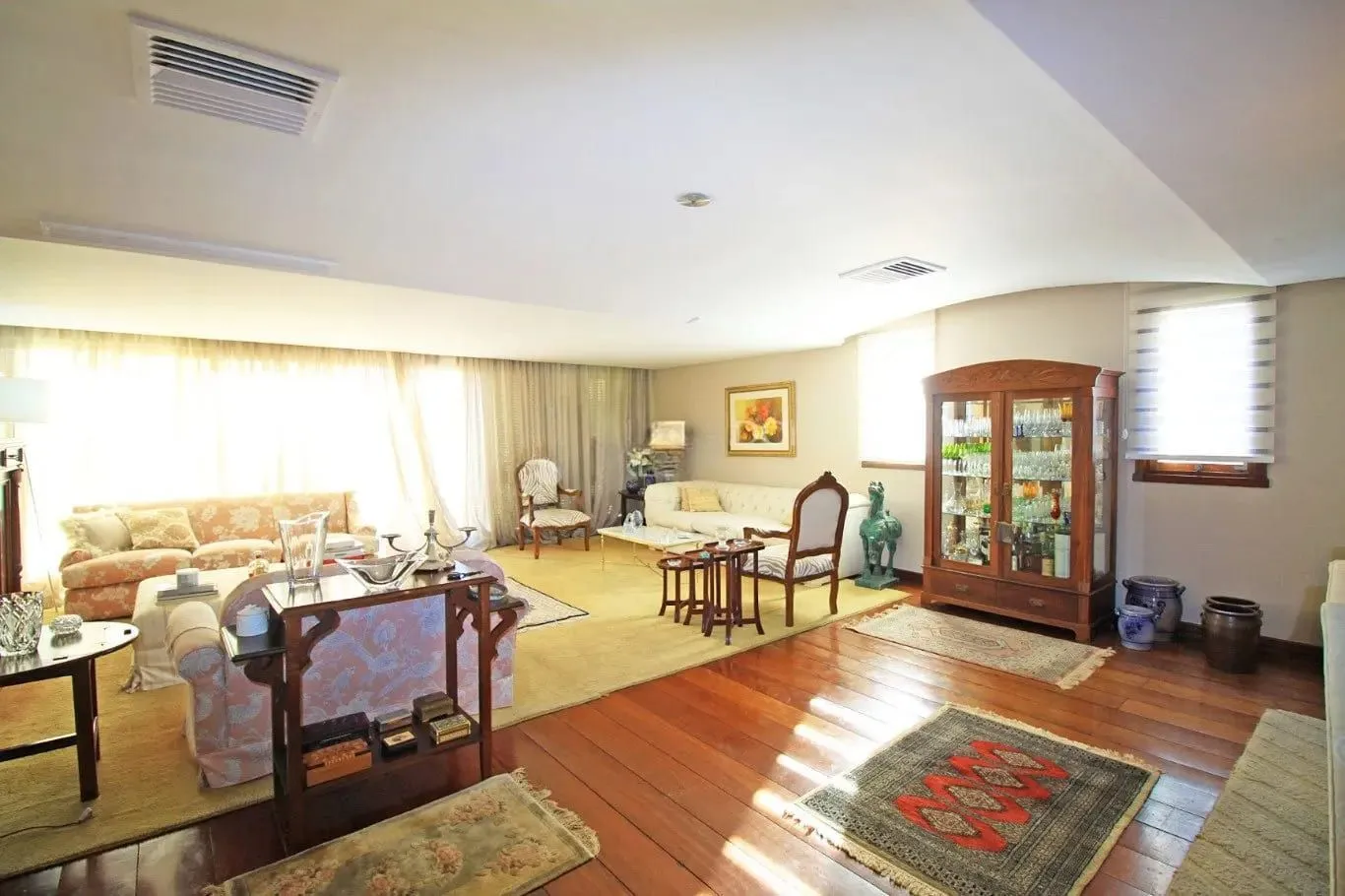 Imagem Apartamento Garden de 3 dormitórios à venda no Bairro Petrópolis.