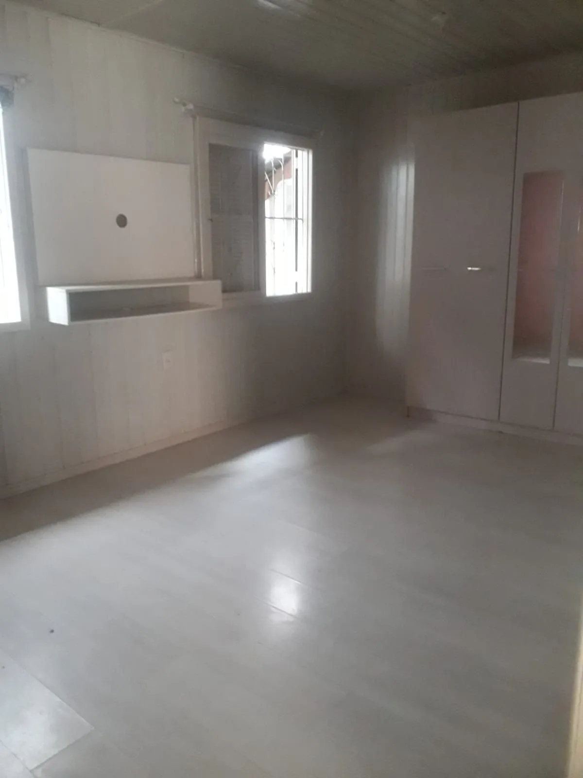 Imagem Casa para Venda - 132m², 3 dormitórios, sendo 1 suites, 3 vagas - Medianeira