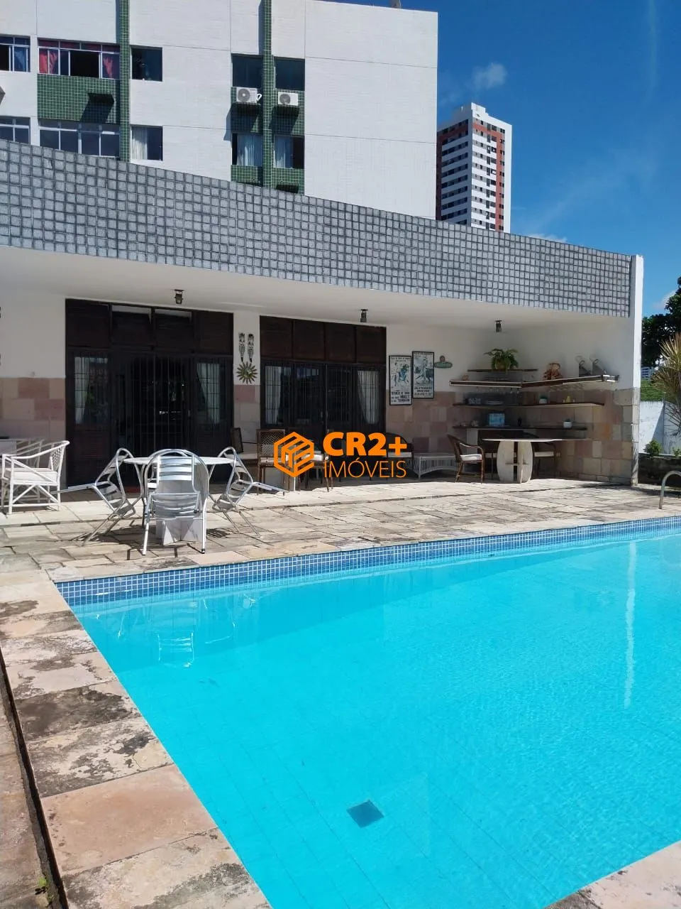 Imagem Casa Duplex - Localizada no Hipódromo - Recife -6 quartos- 2 Suites - 2 Garagens