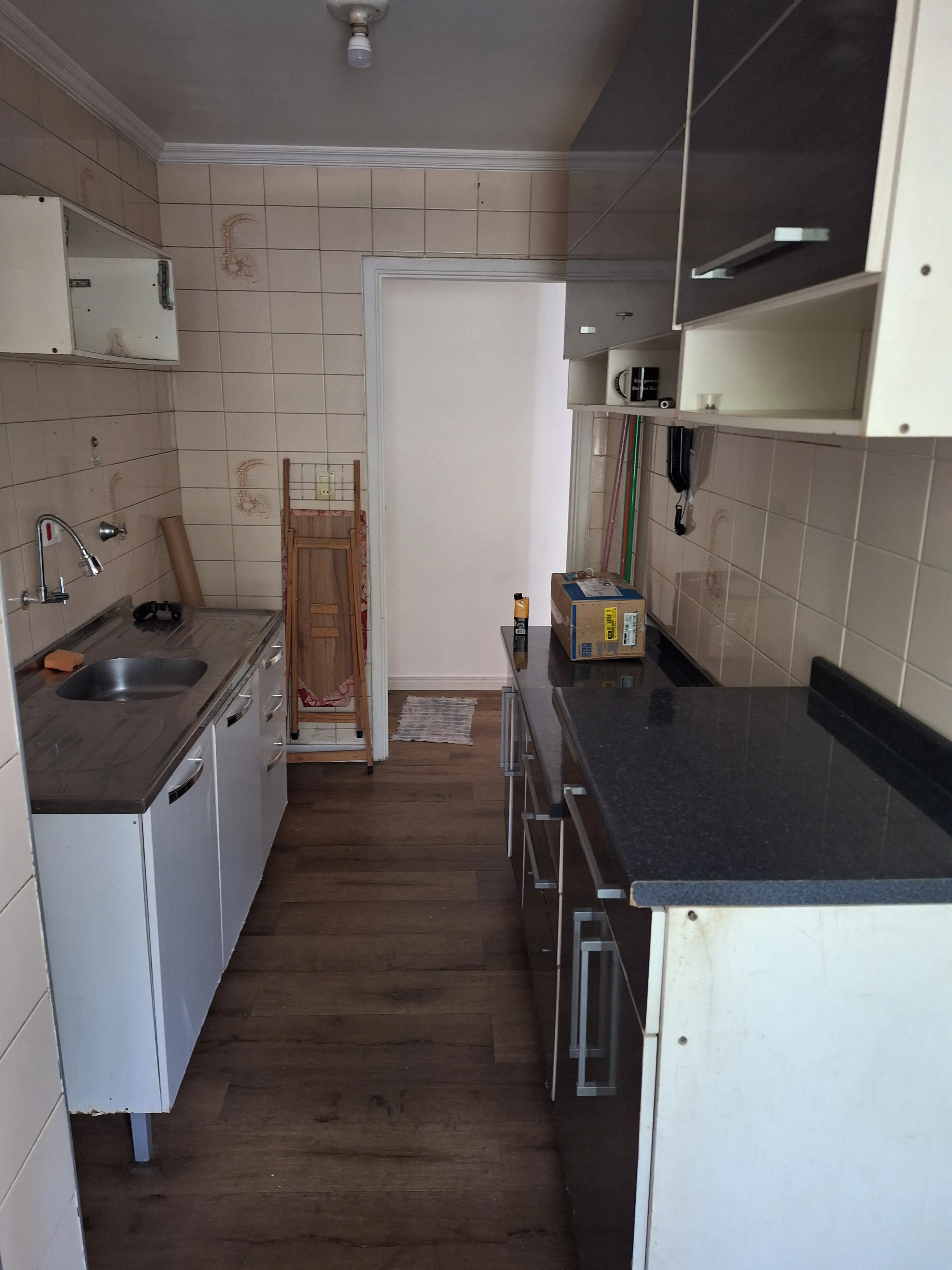 Imagem VENDO LINDO APTO DE 02 DORMIRÓRIOS NO CONJUNTO RESIDENCIAL INGAÍ - SP!
