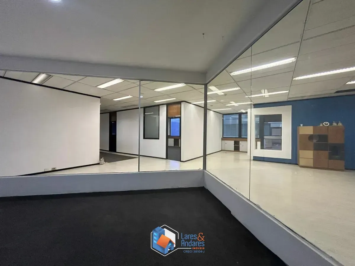 Imagem Conjunto comercial para venda em Chácara Santo Antônio (Zona Sul), 526m²
