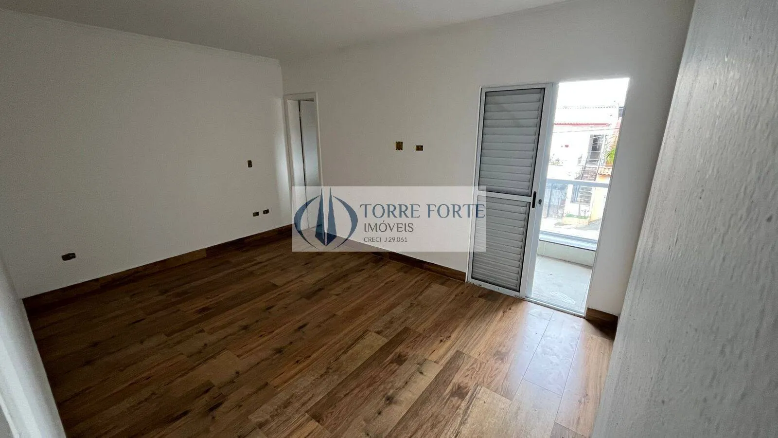Imagem Casa sobrado novo, com 120m² em rua tranquila na Vila Canero