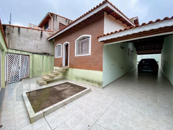 Imagem Casa com 2 dormitórios sendo 1 suíte, 2 banheiros, 4 vagas de 200,00 m² útil em Paulicéia, São Bernardo do Campo