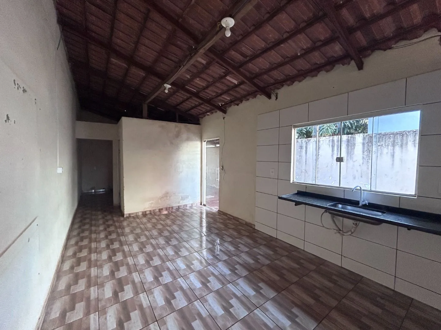 Imagem Casa com 1 dormitório para alugar, 60 m² por R$ 1.000,00/mês - Antônio Caixeta - Patos de Minas/MG