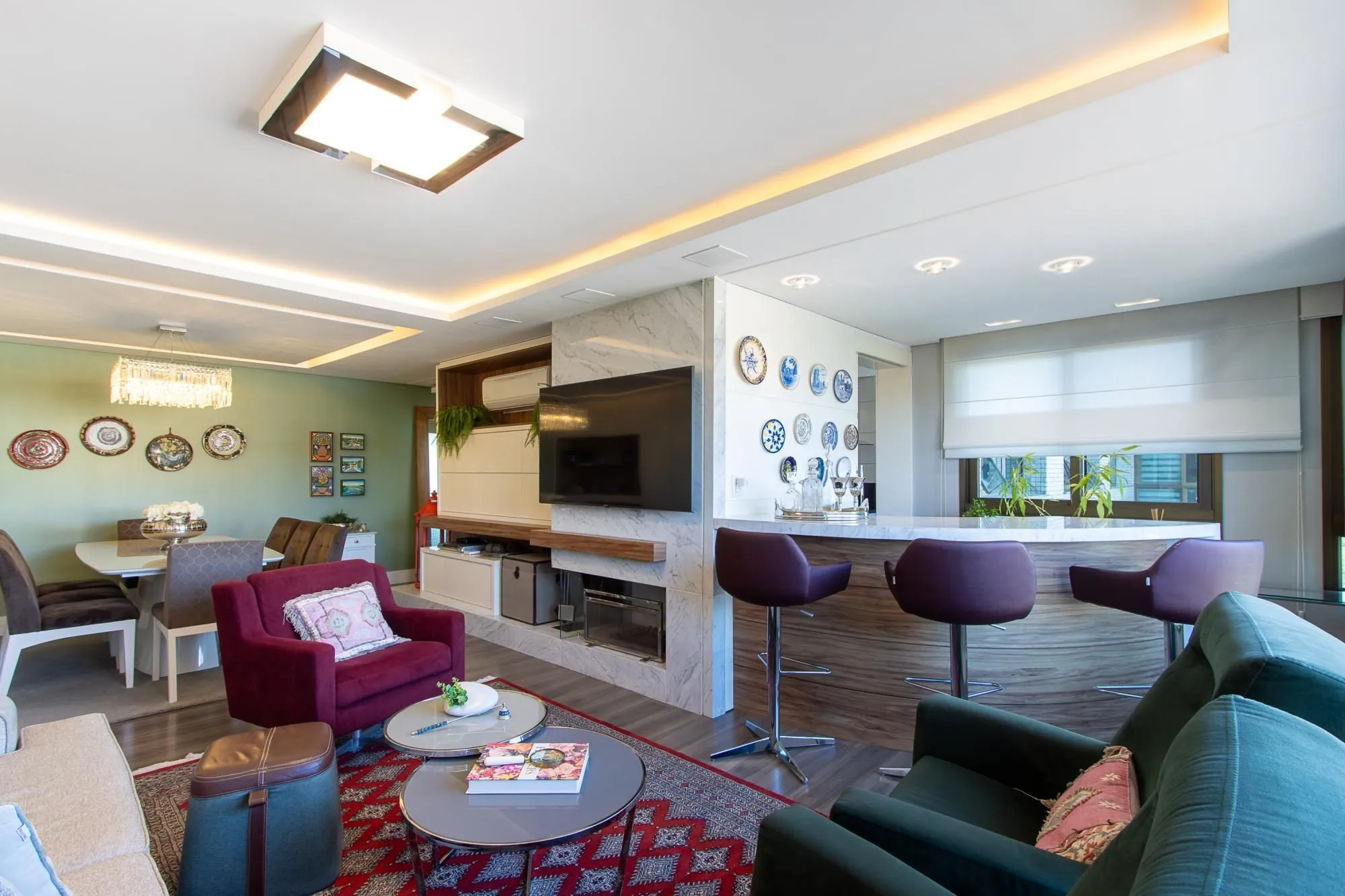 Imagem Excelente apartamento de 3 dormitórios, 1 suíte e 2 vagas no bairro Tristeza.