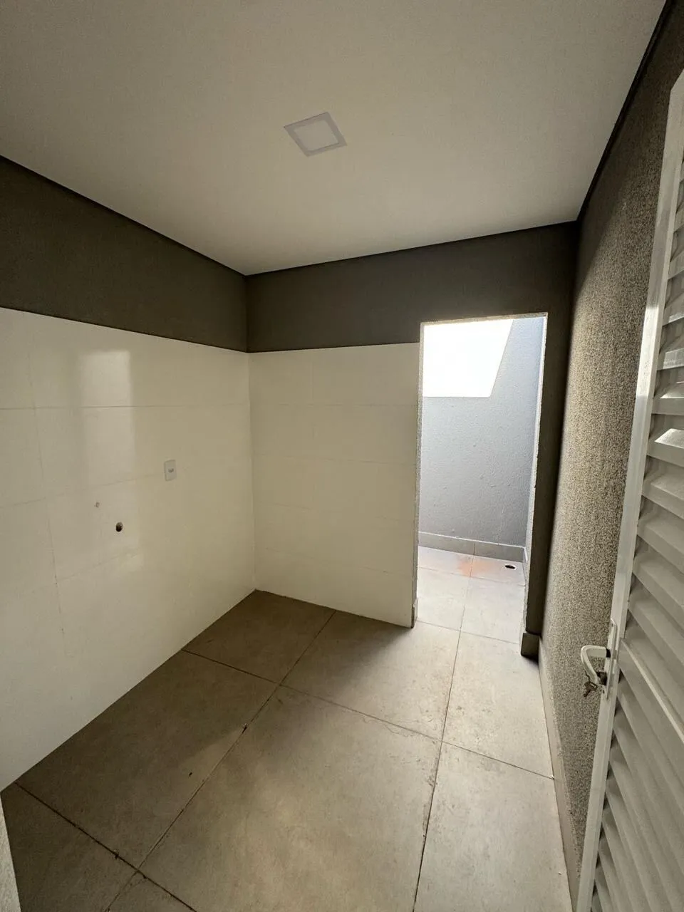 Imagem Casa 2 Quartos sendo 1 Suíte bairro Centro Sul Varzea Grande