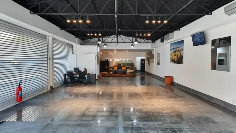 Imagem Excelente oportunidade de locação: Loja comercial de 250m² com 3 banheiros e 15 vagas de garagem no Morumbi, São Paulo-SP!