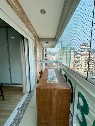 Imagem Cobertura localizada em região valorizada no centro de Florianópolis, oferece conforto e sofistica...