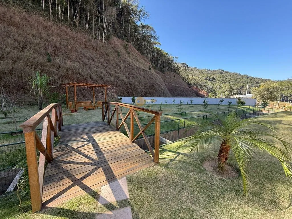 Imagem Terreno em Condomínio para Venda em Teresópolis / RJ no bairro Prata