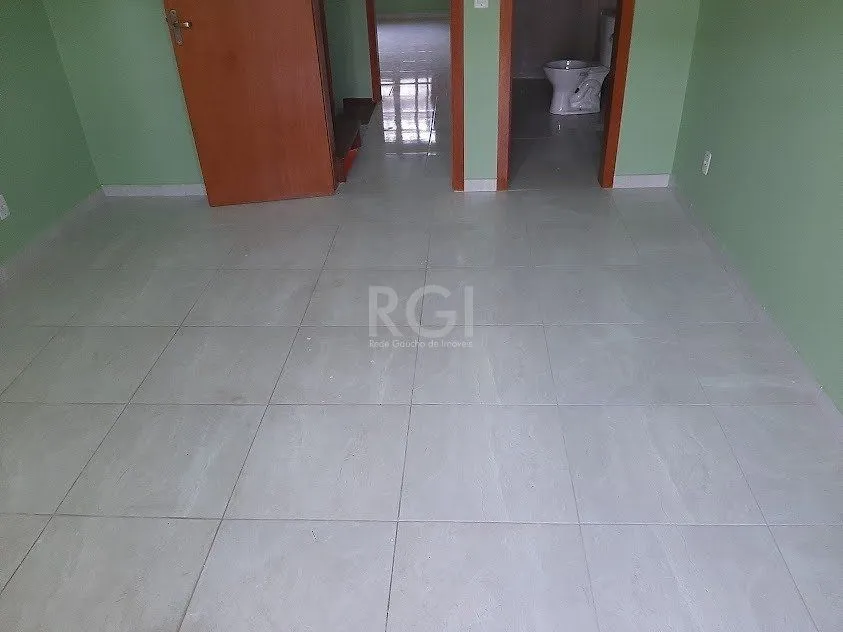 Imagem Sobrado para Venda - 100.45m², 2 dormitórios, sendo 2 suites, 1 vaga - Guarujá