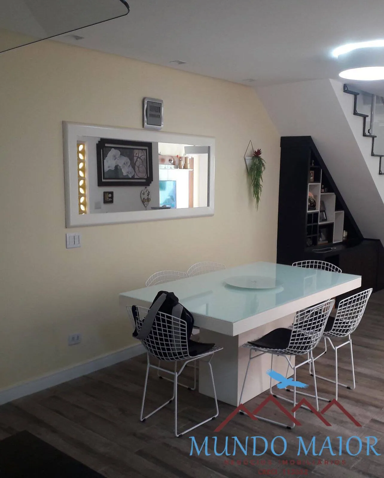 Imagem Aceita Financiamento e Permuta - Sobrado com 194m² e Área Gourmet!