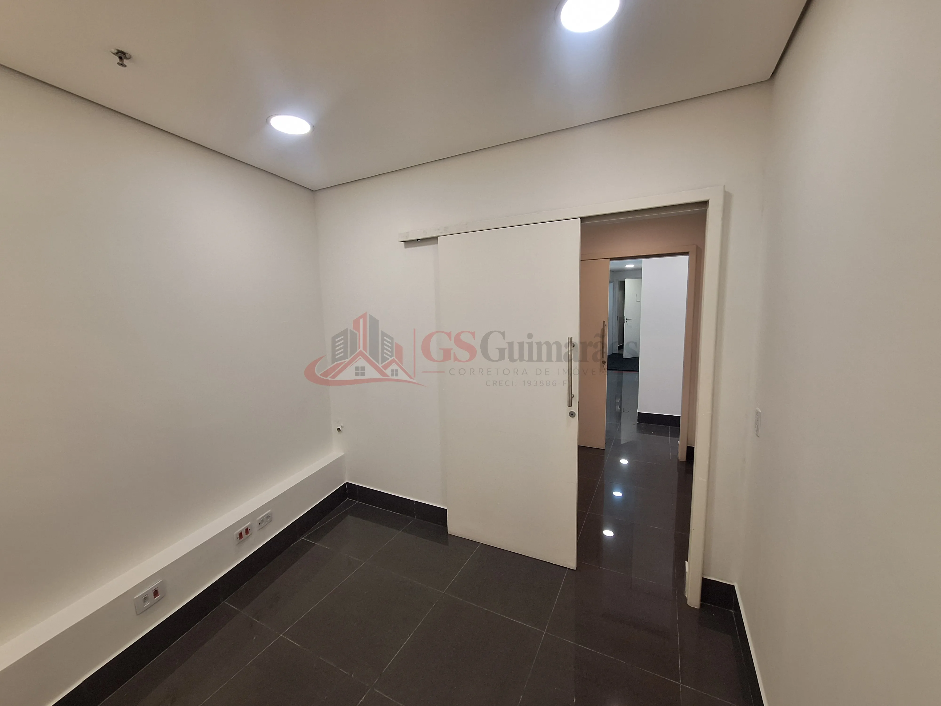 Imagem Loja comercial para locação no Stadium - 134,7 m² | Alphaville
