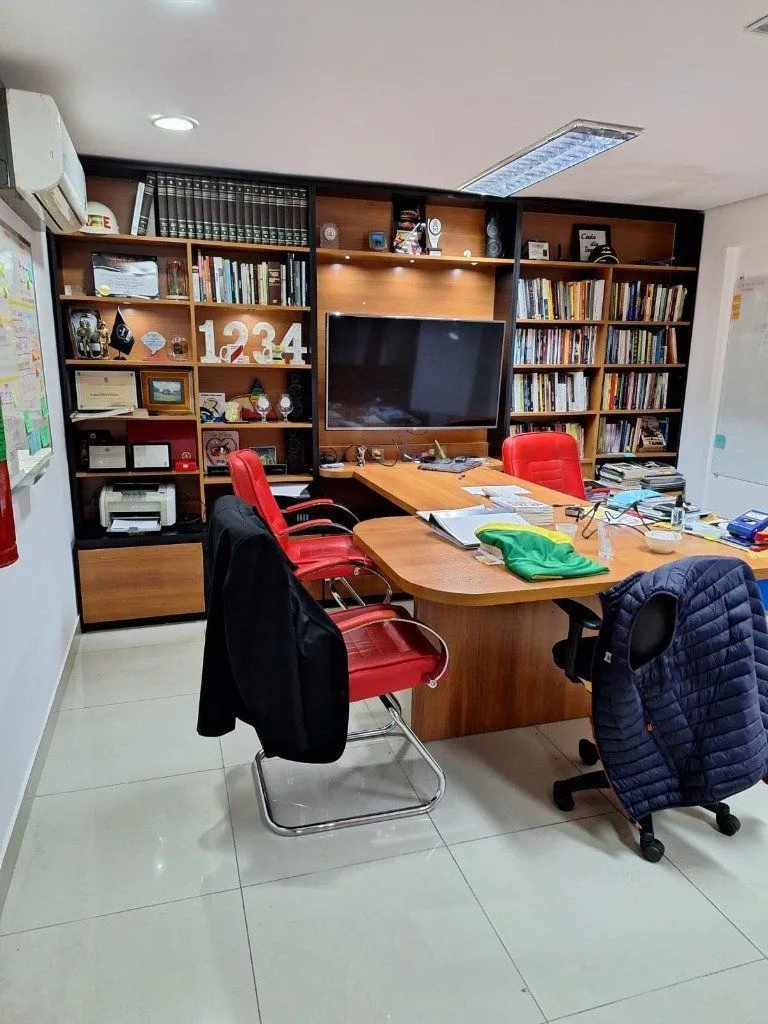 Imagem casa misto -7 salas - 325,12 m² - Menino Deus