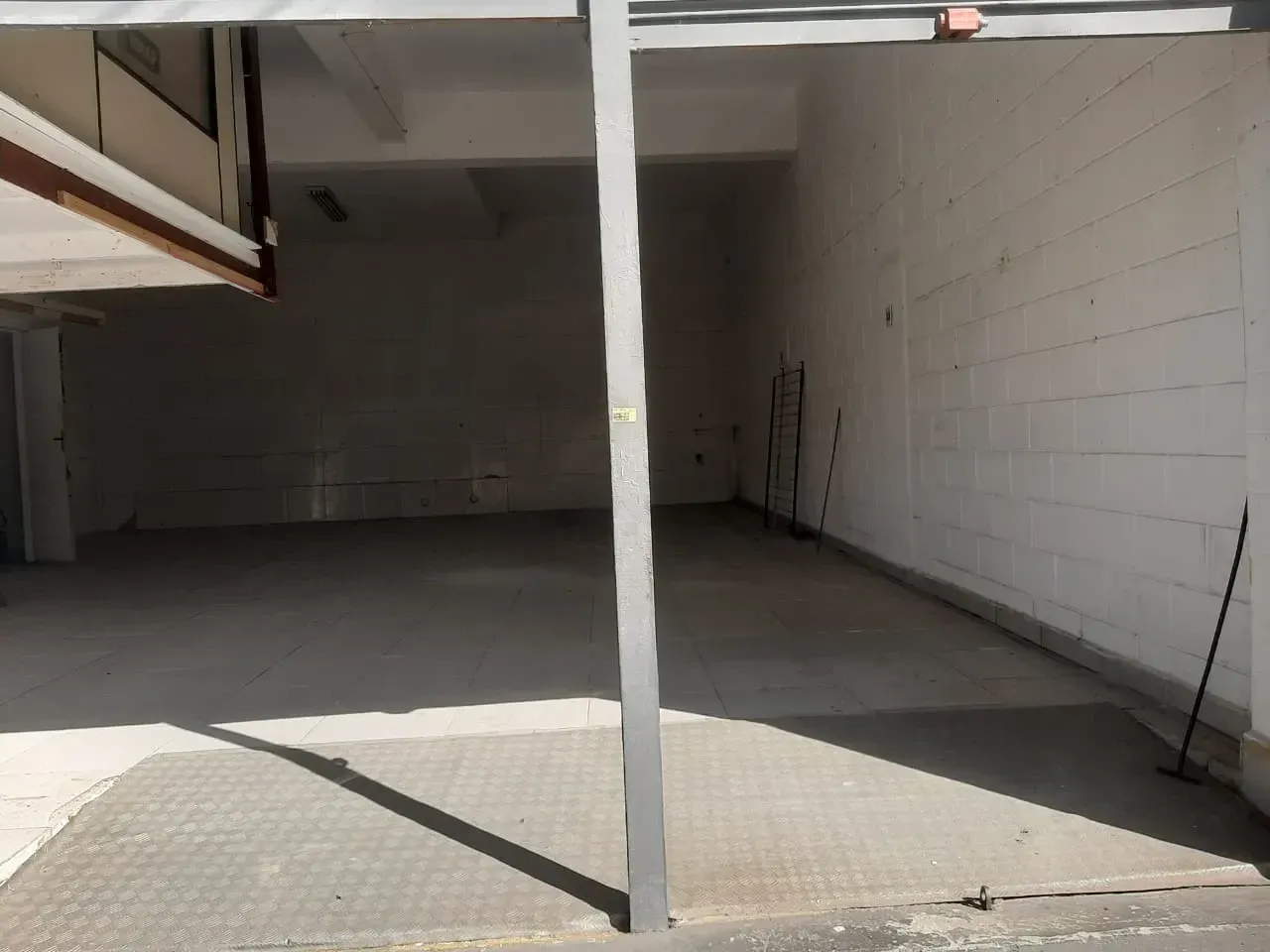 Foto do imóvel: Loja para Alugar, 90 m² em Jardim Peri Peri