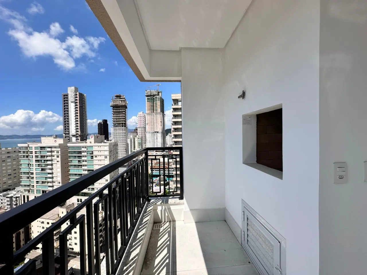 Imagem Apartamento com vista para o mar à venda com 160m2 por R$ 2.850.000,00