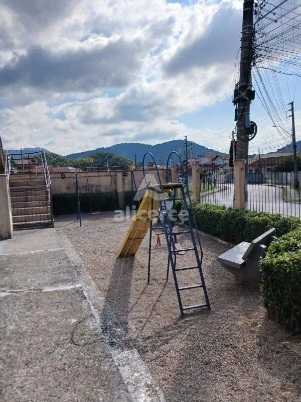 Imagem Apartamento reformado, sol da manhã, com 2 dormitórios no Real Parque