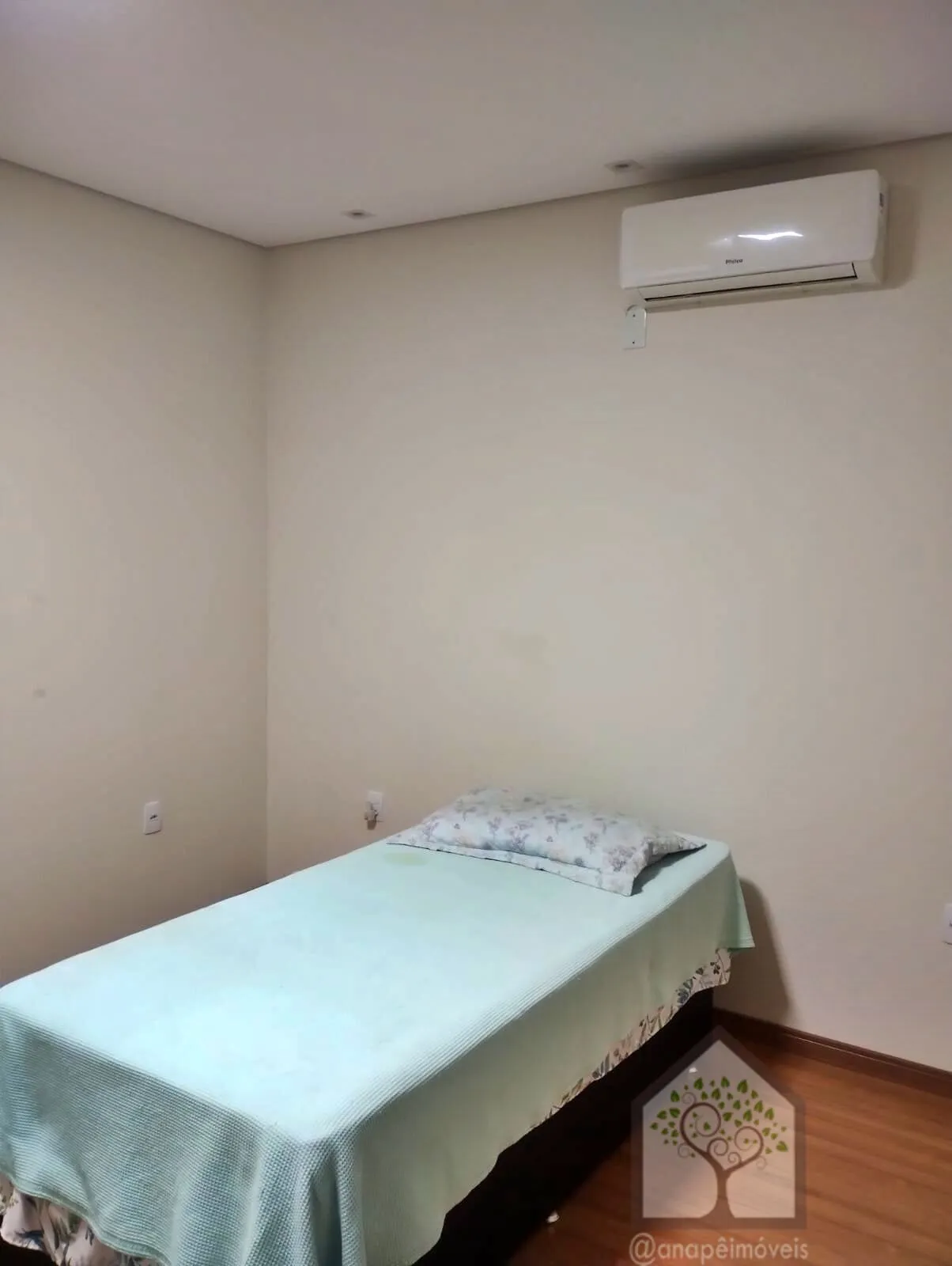 Imagem Casa 3 Quartos com 2 Suítes no Carianos, Florianópolis