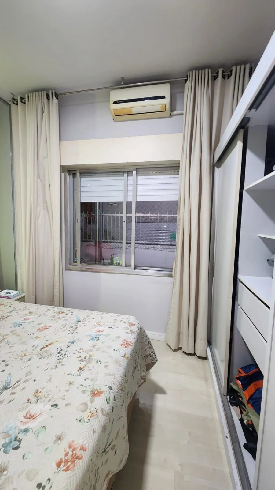 Imagem Apartamento com 02 Quartos e 01 Banheiro no Bairro Petrópolis em Porto Alegre