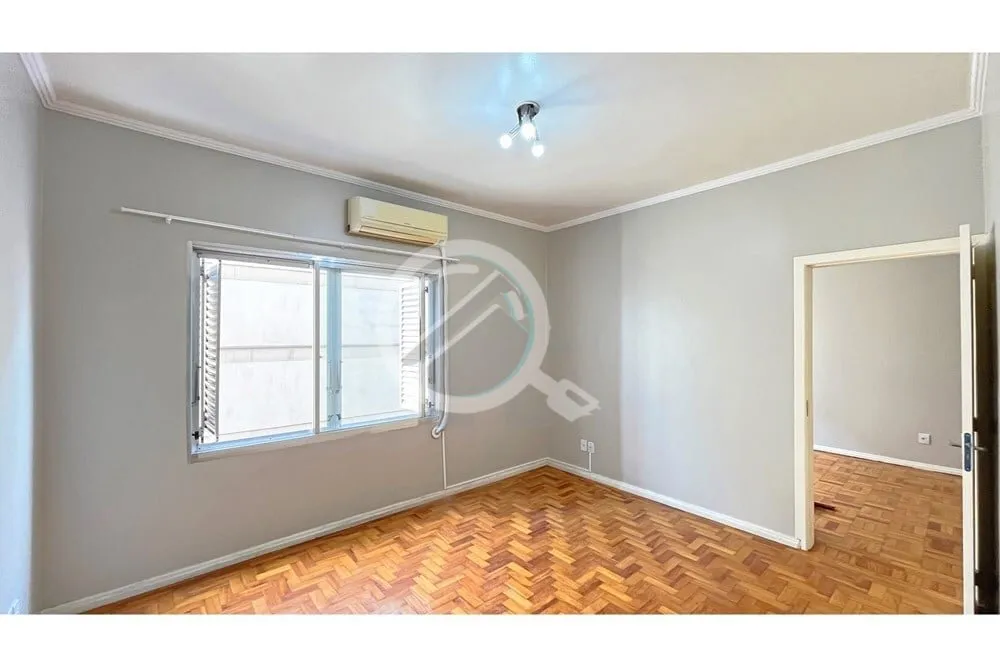 Imagem Excelente apartamento à venda, localizado na Avenida Alberto Bins, junto ao SENAC. Apartamento com ...