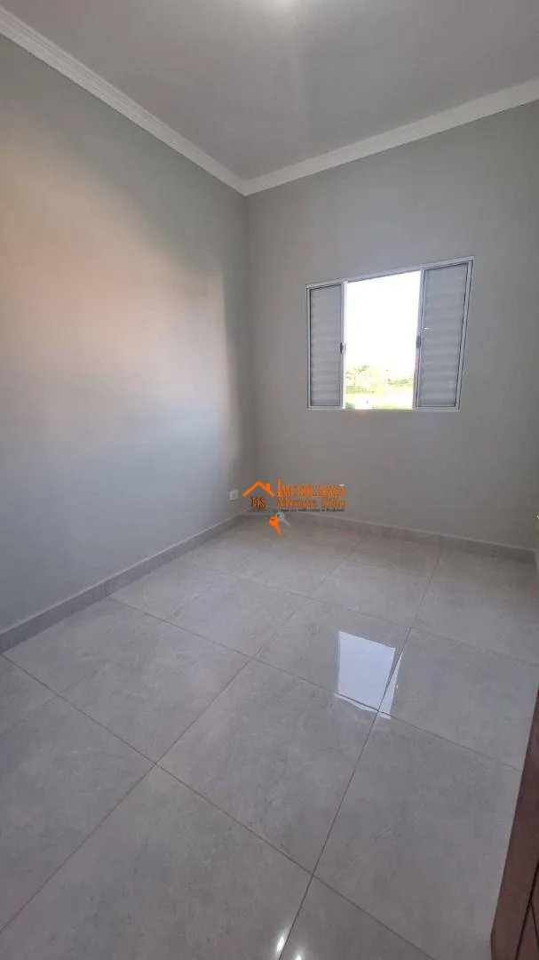 Imagem Sobrado com 3 dormitórios à venda, 186 m² por R$ 930.000,00 - Carmela III - Guarulhos/SP