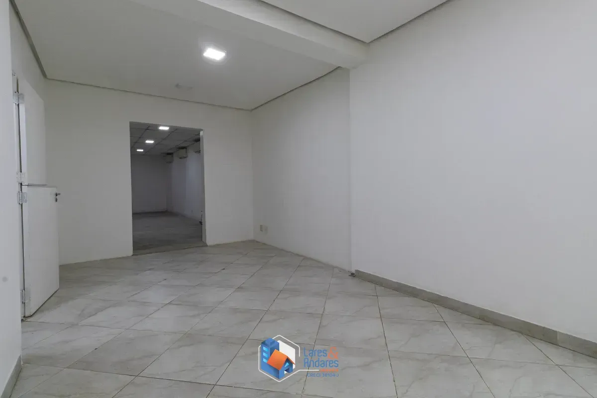 Imagem Casa comercial para venda em Água Branca, 300m²