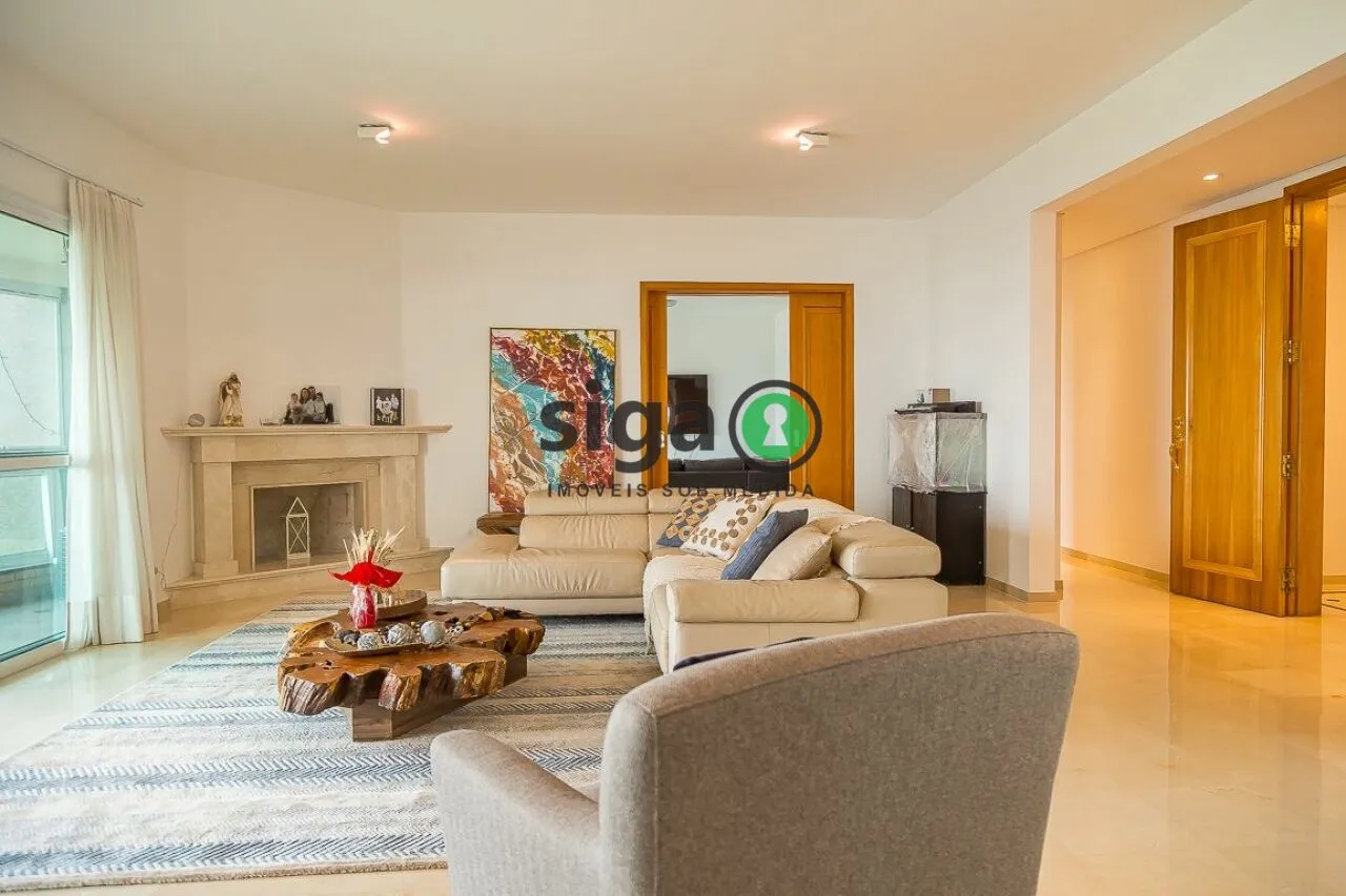 Imagem Apartamento para disponível para venda ou aluguel no Panamby, de 367m, 4 quartos e 6 vagas.