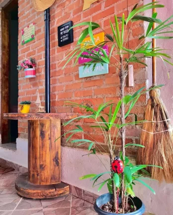 Imagem CASA TÉRREA MUITO ACONCHEGANTE DENTRO DE UM PEQUENO CONDOMÍNIO, COM PISCINA A VENDA EM BOISSUCANGA, COM 2 DORMITÓRIOS.