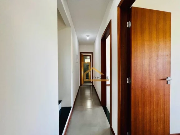 Imagem Casa com 3 dormitórios sendo 1 suíte e vista privilegiada à venda, 201 m² - Vale das Nações - Teresópolis/RJ