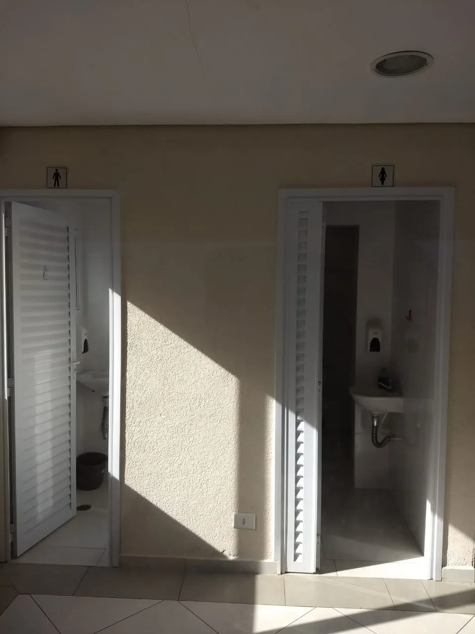 Imagem VENDO LINDO SOBRADO DE DOIS DORMITÓRIOS NO BAIRRO AMERICANÓPOLIS!
