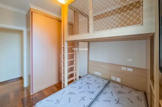 Imagem Apartamento à venda ou locação na Vila Mariana com 3 quartos sendo 1 suíte, 2 banheiros, 3 vagas, 116m²