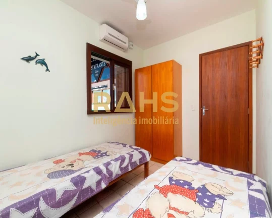Imagem Sabe aquele sonho de Casa a Beira Mar de Bombinhas? Pois é, eu posso ajudar a realiza-lo com essa i...