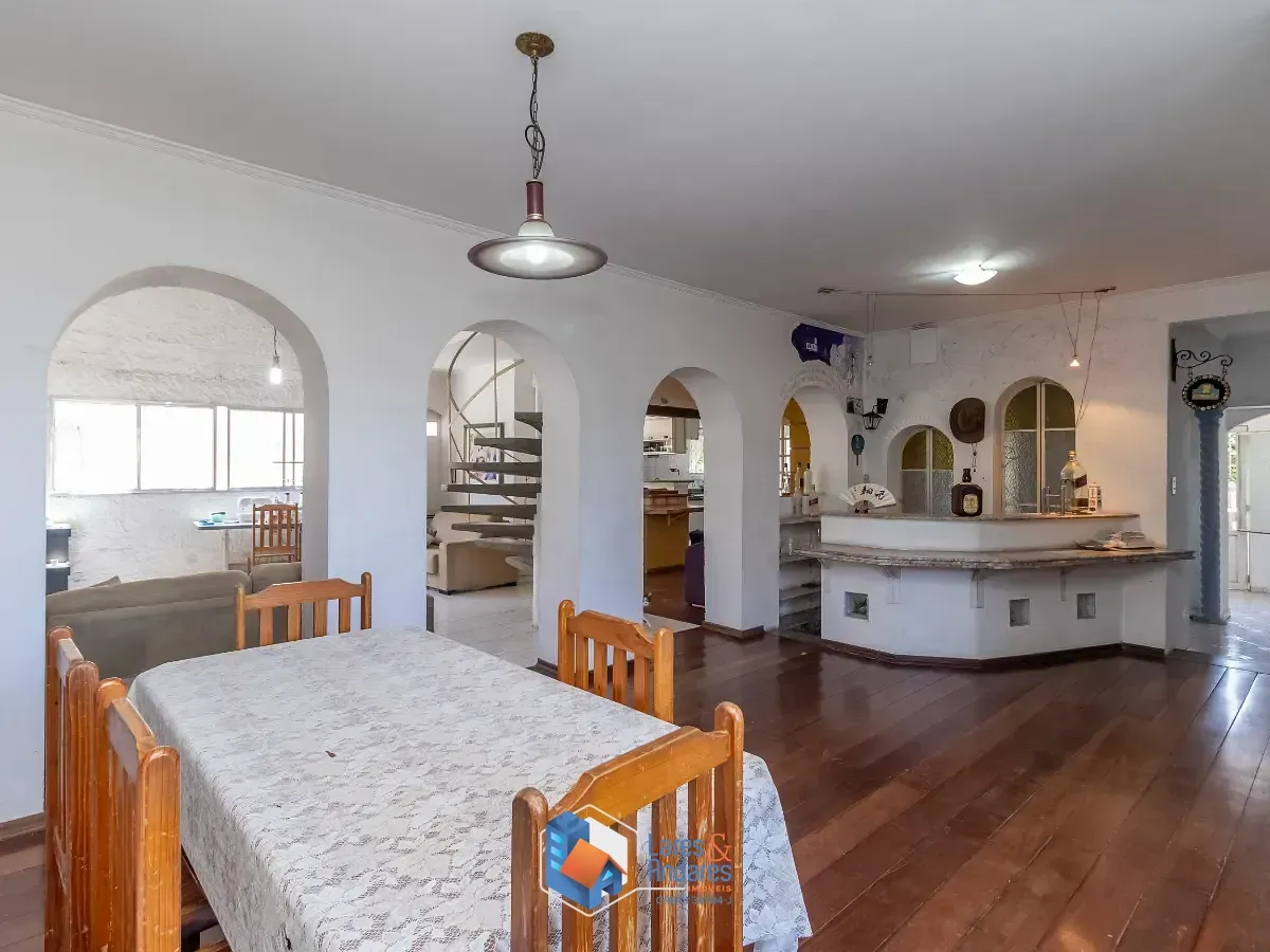 Imagem Sobrado para venda em Vila Indiana com 5 quartos, sendo 3 suítes, 500m²