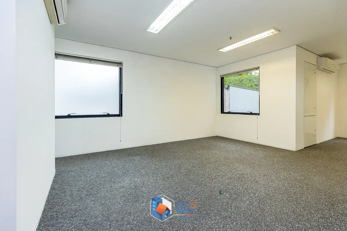 Foto do imóvel Conjunto comercial para venda em Cerqueira César, 90m² em Alameda Jaú