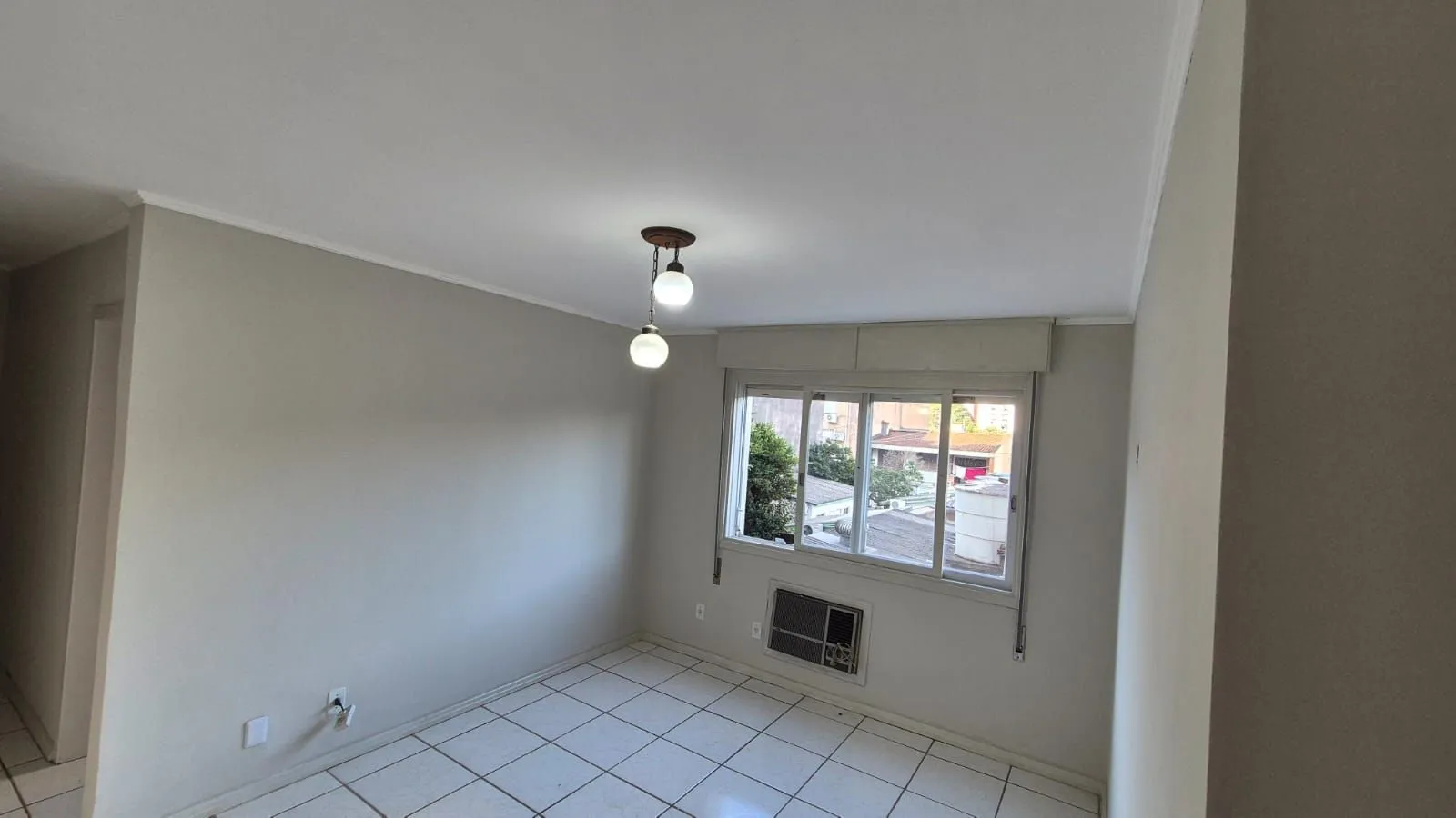 Imagem Apartamento de dois dormitórios no bairro Menino Deus em Porto Alegre