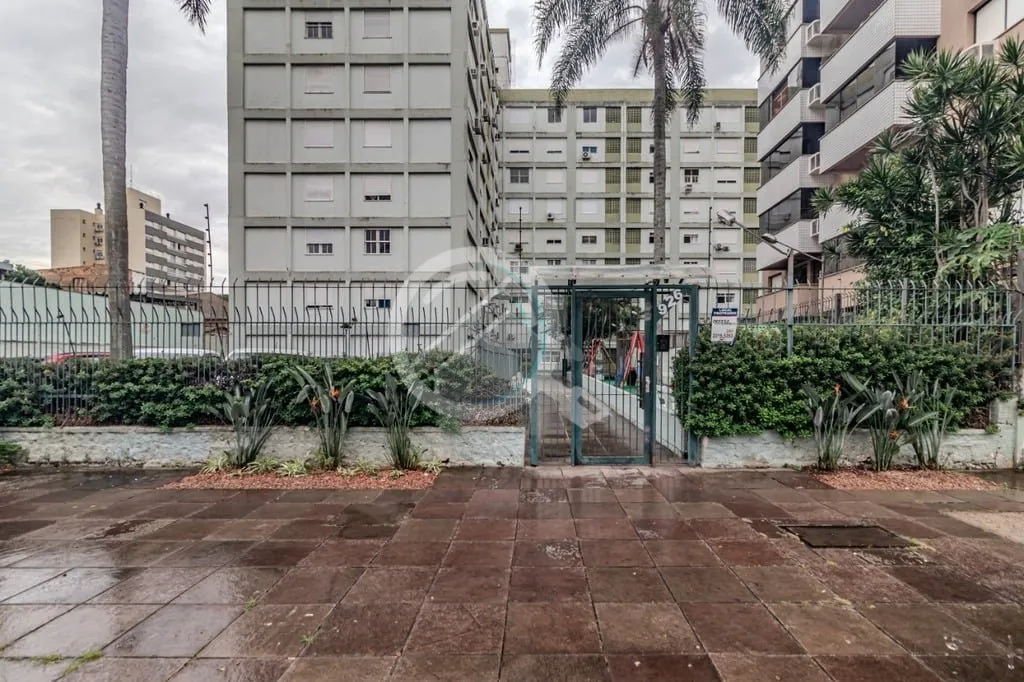 Imagem Ótimo apartamento de dois dormitórios à venda em um dos melhores bairros da cidade, o bairro Meni...