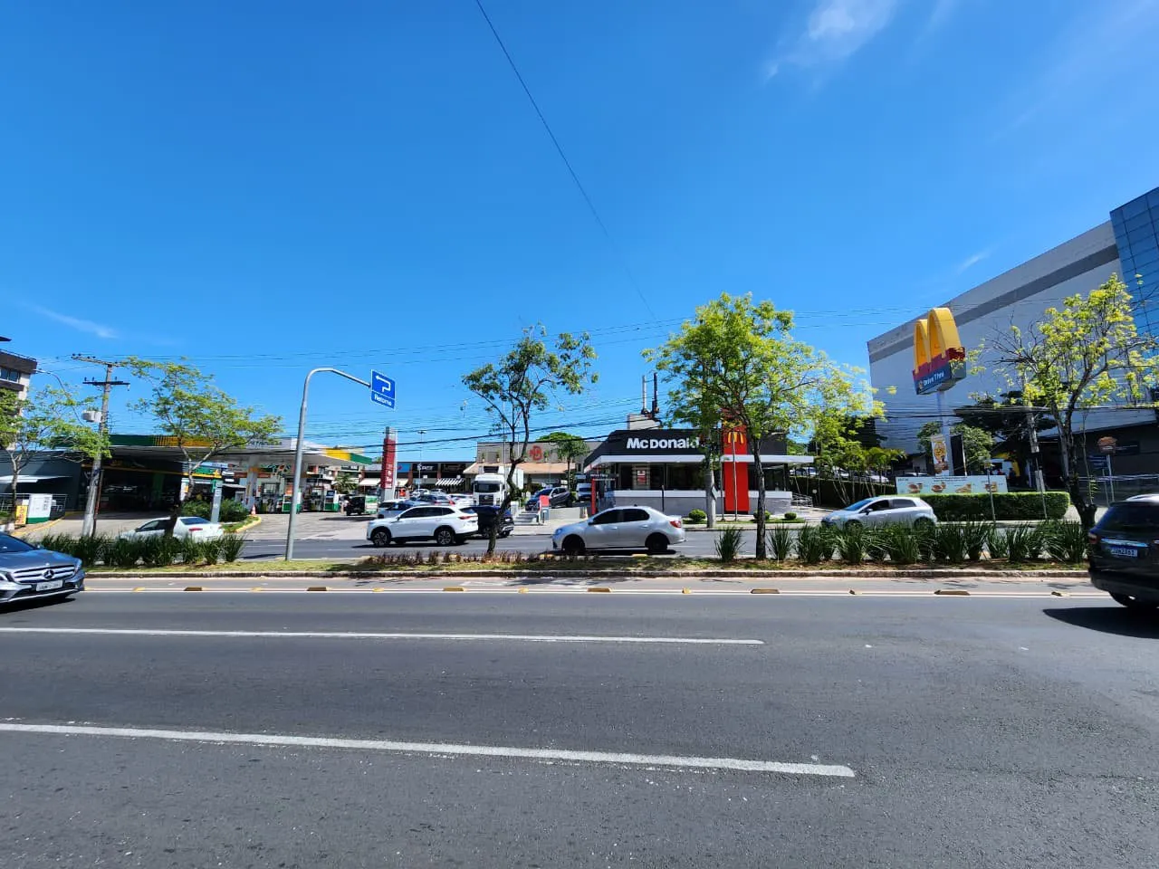 Imagem EXCELENTE APARTAMENTO À VENDA NA AV. NILO PEÇANHA EM PORTO ALEGRE - ÓTIMA LOCALIZAÇÃO!