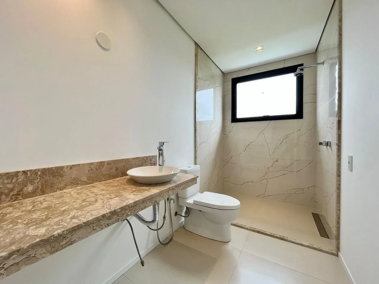 Imagem CASA DE ALTO PADRÃO NO CONDOMÍNIO GREEN VILLAGE - Xangrila/RS