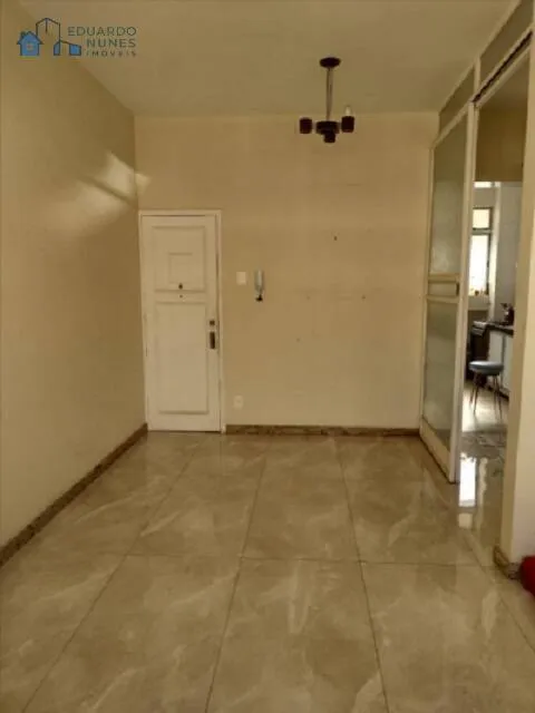 APARTAMENTO COM 03 QUARTOS NO CENTRO. EXCELENTE LOCALIZAÇÃO!!!