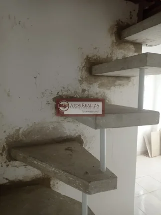Imagem Sobrado à Venda em Jardim das Imbuias com casas de aluguel, SP -