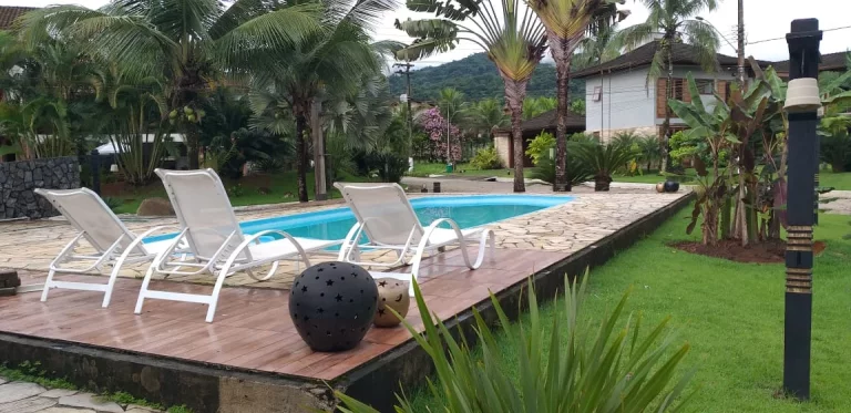 Imagem Linda casa em condomínio Fechado - Bairro Horto
