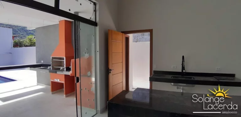 Imagem Linda Casa Térrea - 4 Suítes - Piscina - Lazer Completo no Condomínio