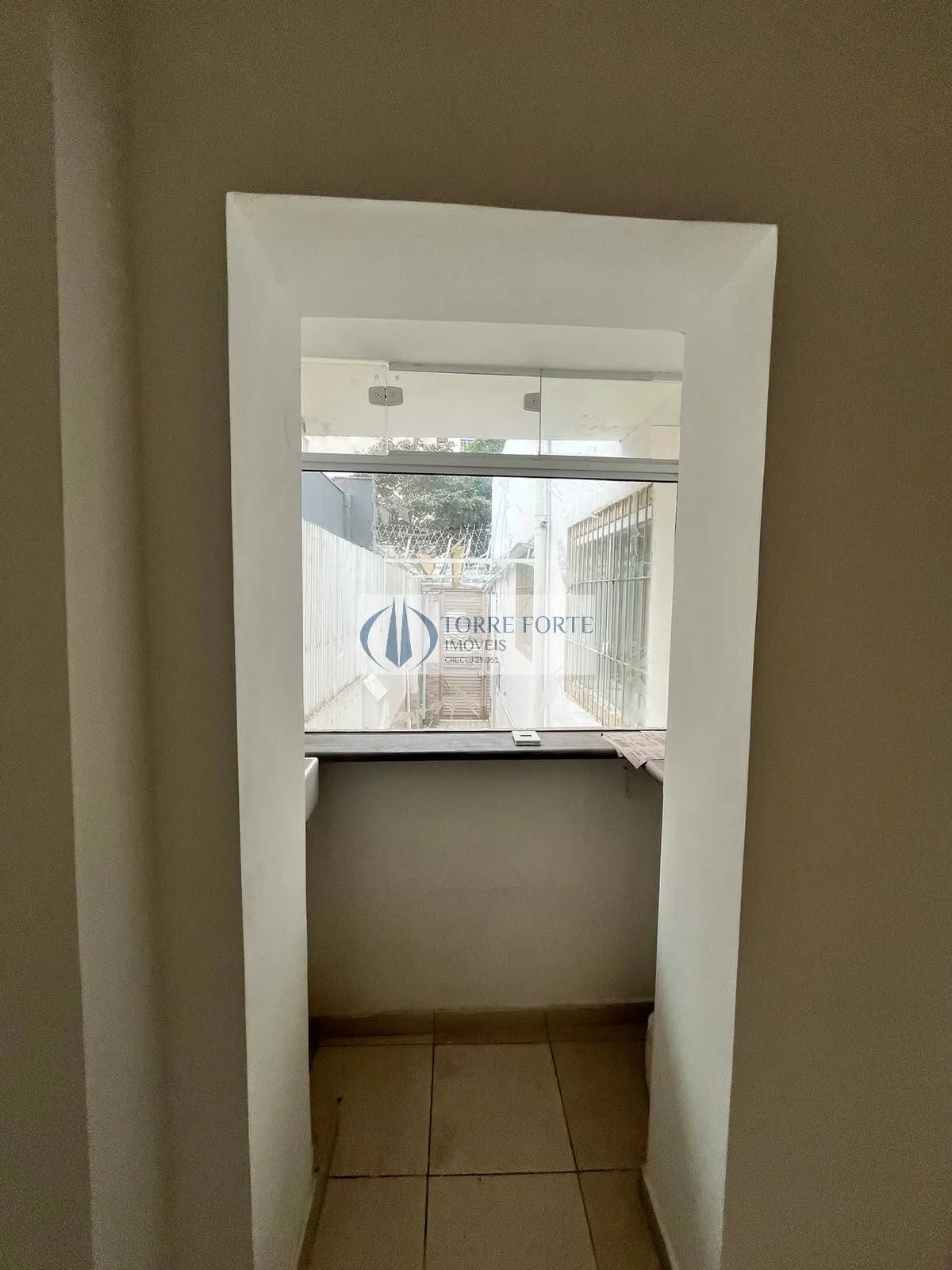 Imagem Ótimo sobrado com 180 m² com diversas salas bem localizado na Santa Cecilia