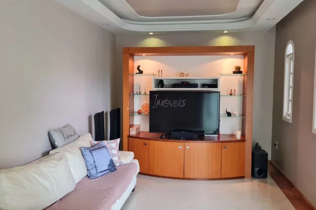 Imagem Casa Linear Reformada e mobiliada 2 Quartos à Venda - 109m²